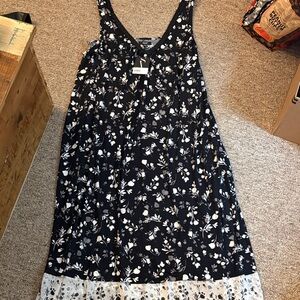 NWT Simply Vera Vera Wang Midi Chemise with Chiffon Trim